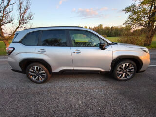 Subaru Forester AWD E-Boxer LIMITED CVT 2.0 100kW