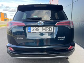 Toyota RAV4 Luxury Plus 2.5 114kW