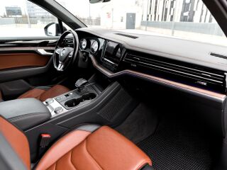 Volkswagen Touareg R-line 3.0 V6 210kW