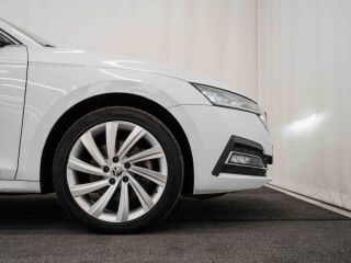Skoda Octavia eHybrid 1.4 110кВ