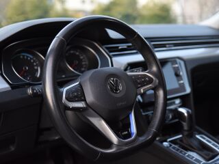 Volkswagen Passat GTE pistikhübriid 1.4 170kW