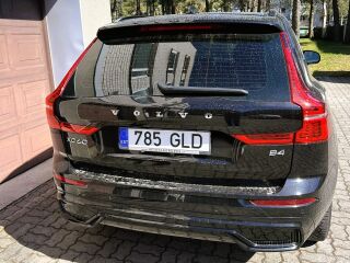 Volvo XC60 R-Design B4 H&K 2.0 145kW