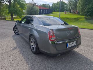 Lancia Thema 3.0 176kW