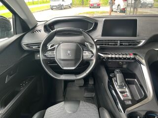 Peugeot 5008 Allure 1.2 96kW
