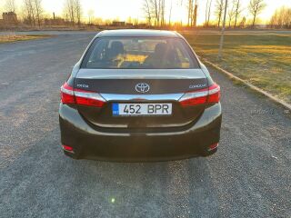 Toyota Corolla 1.6 97kW