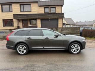 Volvo V90 Cross Country Summum 2.0 D4 140kW