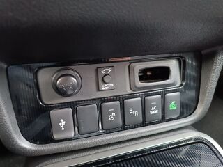 Mitsubishi Outlander Instyle 4WD 2.4 PHEV 165кВ