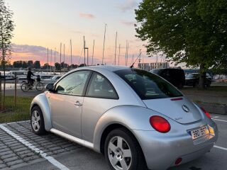 Volkswagen New Beetle 2.0 85кВ