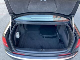 Audi A8 Quattro Bose 4.2 V8 TDI 240kW
