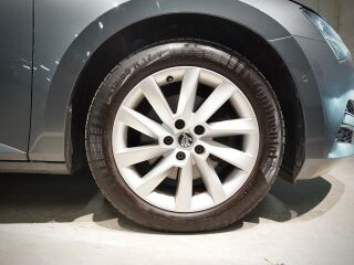 Skoda Superb Business Executive 2.0 TDI 110кВ