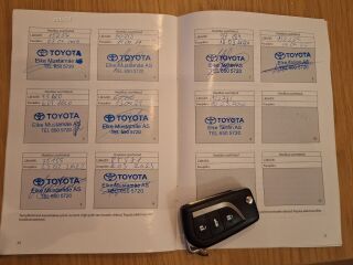 Toyota Auris 1.6 97кВ