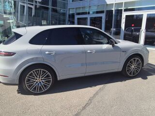 Porsche Cayenne Turbo S E-Hybrid 4.0 500kW