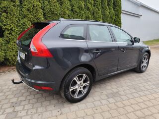 Volvo XC60 MOMENTUM 2.0 R4 D4 133kW