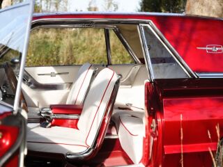 Ford Thunderbird 6.4 V8 224kW