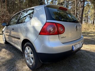 Volkswagen Golf V 1.6 85кВ