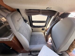 Chevrolet Express 2500 Roadtrek 170 Versatile Camper Van 4.8 V8