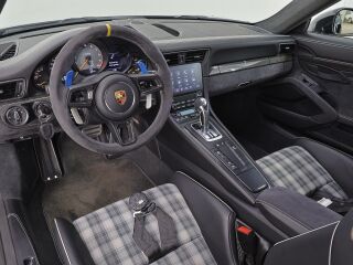 Porsche 911 GT3 RS 4.0 383кВ