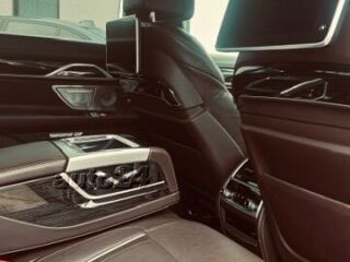 BMW 750 4.4 V8 330kW