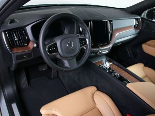 Volvo XC60 AWD DARK LUXURY INTELLI SAFE PRO 2.0 B4 KERS Mild Hybrid 145kW