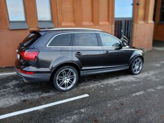 Audi Q7 Bj 2010 4.1 V8 48V 250кВ