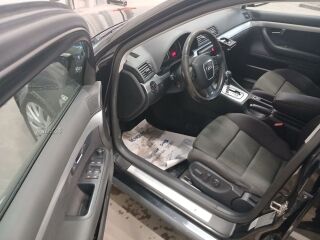 Audi A4 S-line quattro 3.0 V6 24V 171кВ