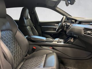 Audi e-tron 55 S-Line quattro 300kW
