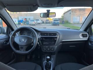 Peugeot 301 1.2 R3 53kW