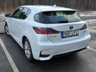 Lexus CT 200h 1.8 73kW