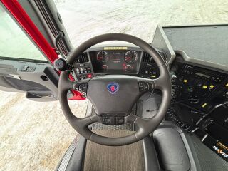 Scania P420 8x4*4 309kW
