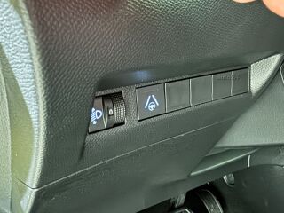 Peugeot 208 Allure Hybrid 100 e-DCS6 1.2 74kW