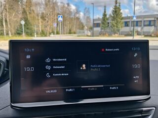 Peugeot 3008 GT 1.2 96кВ