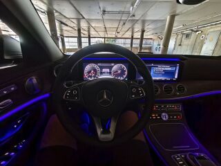 Mercedes-Benz E 400 3.5 V6 V6 twin turbo 245kW