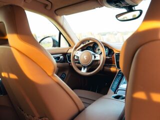 Porsche Panamera GTS 4.8 324кВ