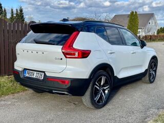 Volvo XC40 R Design 2.0 140кВ