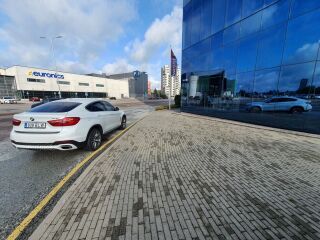 BMW X6 4.4 V8 330kW