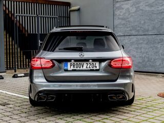 Mercedes-Benz C 63 AMG Biturbo 4.0 V8 350kW