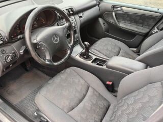 Mercedes-Benz C 220 Avangarge 2.1 cdi 105kW