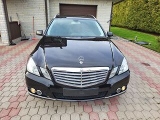Mercedes-Benz E 220 T Elegance BlueEfficiency 2.1 R4 CDi 125kW