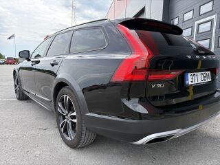 Volvo V90 Cross Country D4  AWD 2.0 140кВ