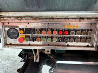 Scania P420 8x4*4 309kW