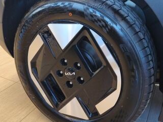 Kia EV3 58,3 kw EX 150kW