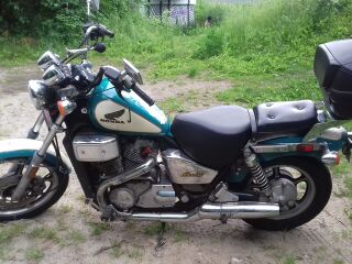 Honda Shadow VT700