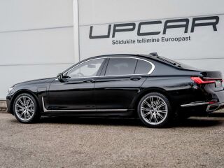 BMW 745 e Individual Plug-In Hybrid 3.0 290кВ