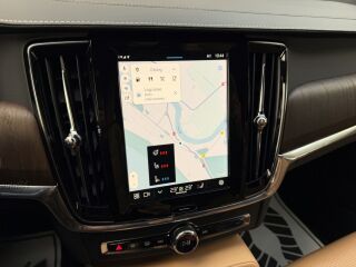Volvo V90 Cross Country Intelli Safe Pro AWD Luxury MY22 2.0 B5 KERS MILD Kerghübriid 183kW