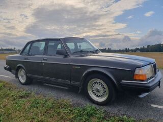 Volvo 240 2.4 58kW