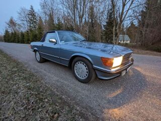 Mercedes-Benz 560 5.5 V8 169kW