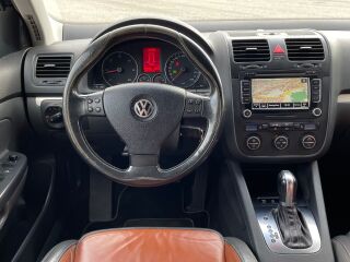 Volkswagen Golf Individual 2.0 103kW
