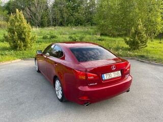 Lexus IS 250 2.5 153kW