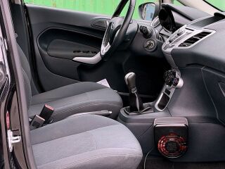 Ford Fiesta 1.6 r4 70kW