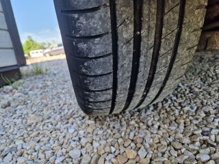Volvo V70 MOMENTUM 2.4 R5 D5 136кВ